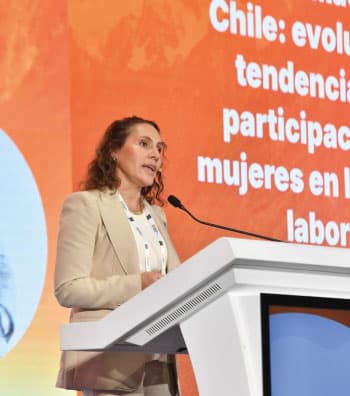 Barreras en minería empujan a mujeres a dejar el sector tras los 40 años